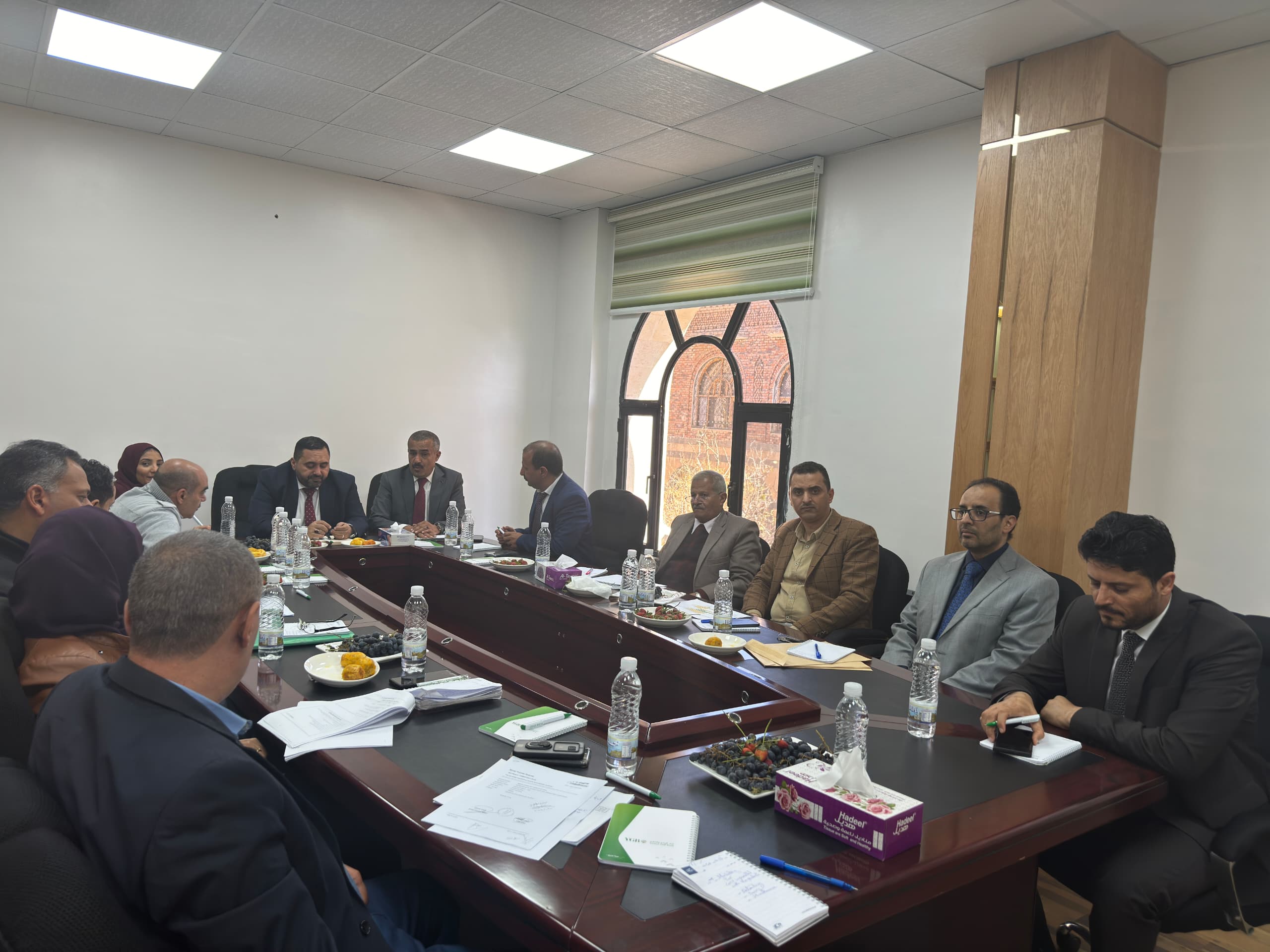 إدارة بنك اليمن والخليج تعقد اجتماع تقييم الاداء السنوي بحضور ورعاية رئيس مجلس الادارة.